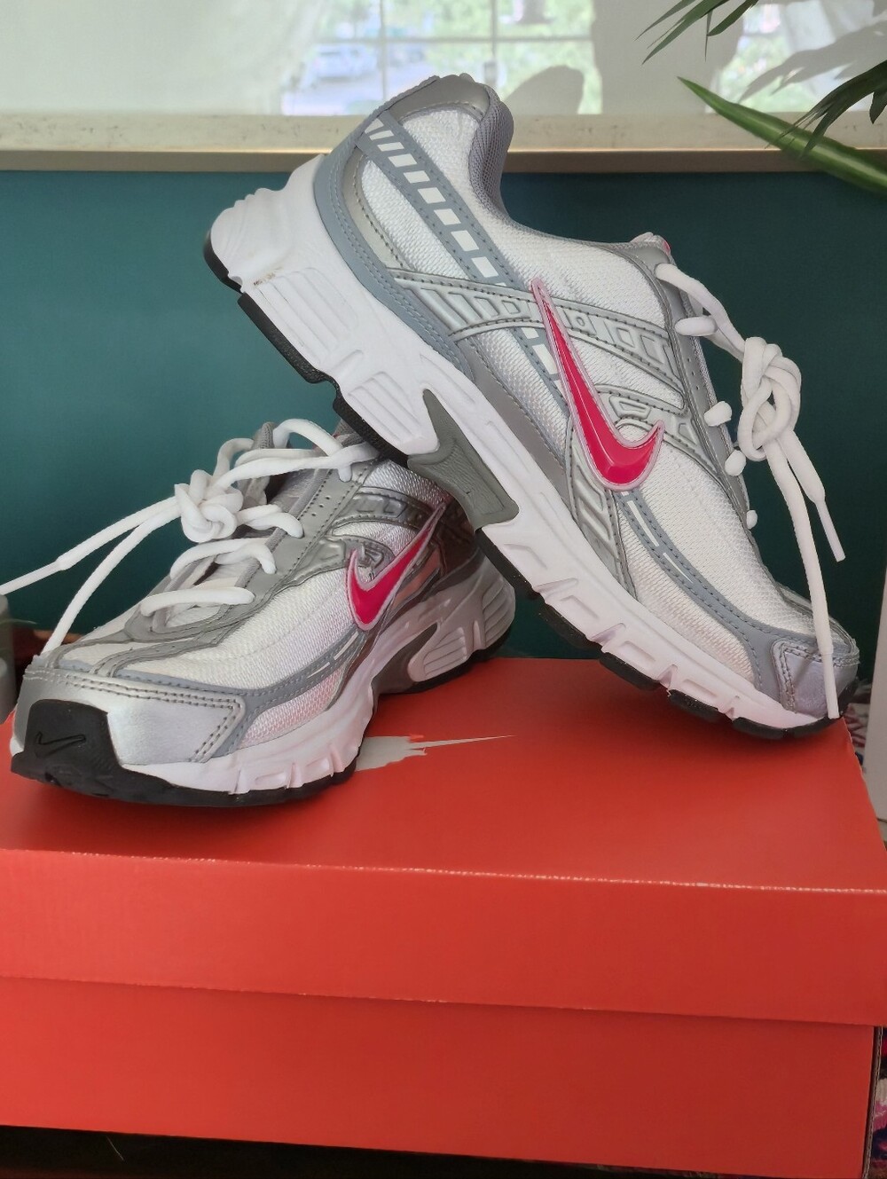 WOMAN NIKE INITIATOR RUNNING SHOES